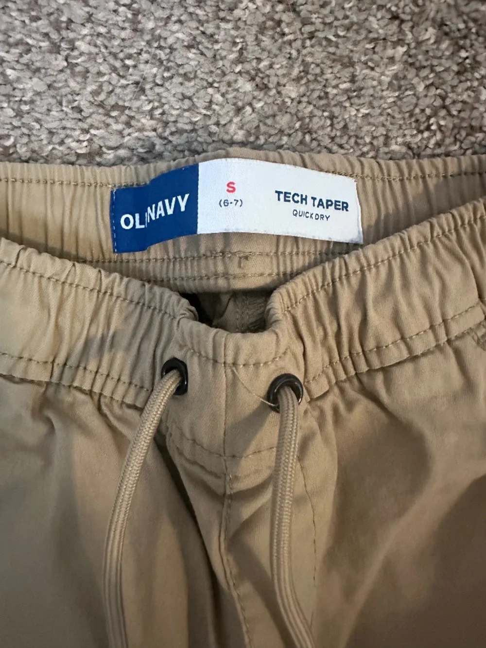 Old Navy Boys Size Small (6-7) Khaki Tech Taper Quick Dry Pants